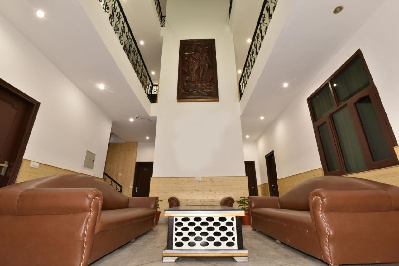 Dlx Stay In Naddi Дармсала Екстер'єр фото